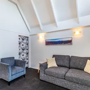 Gables Lakefront 4*, Taupo New Zealand